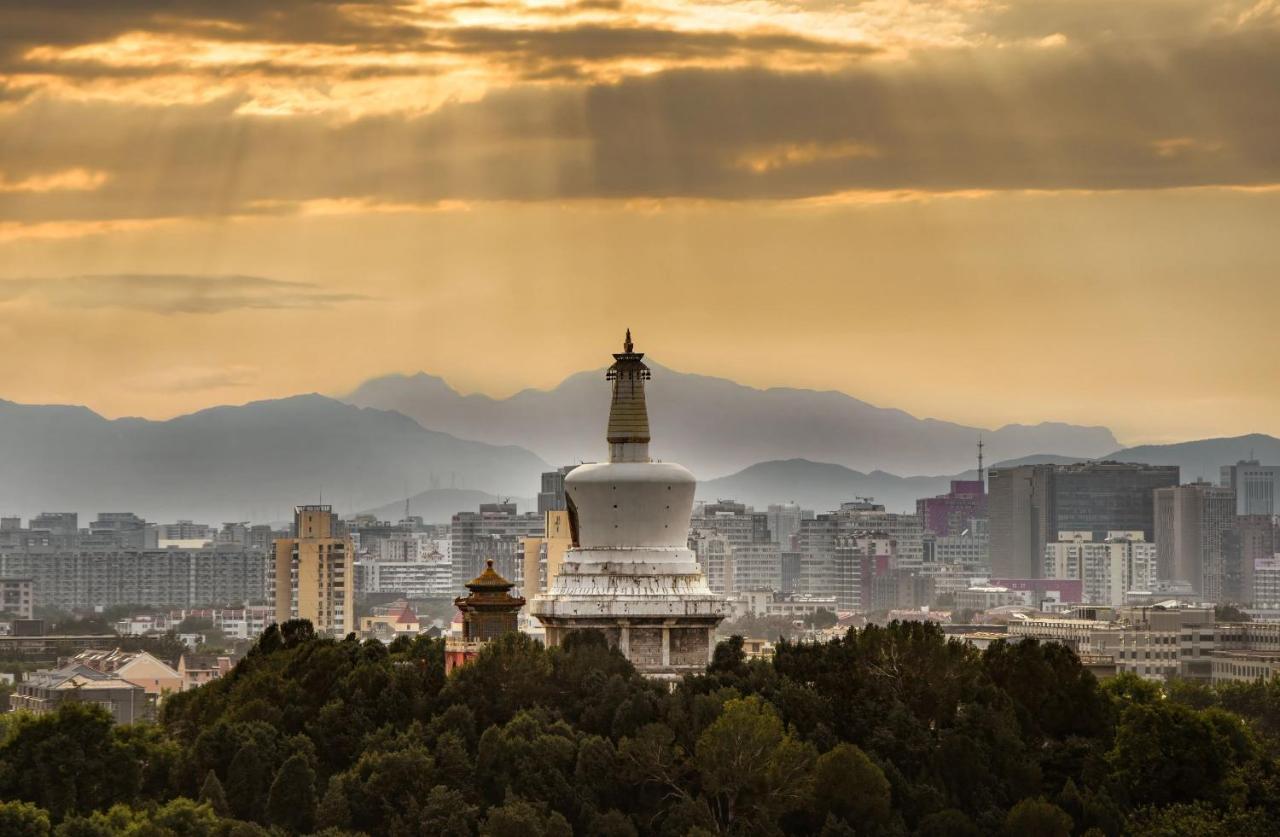 East Sacred Hotel ᴸᴱo---Foreign Accept---Tourism Service English-Speaking 丨 Near Tiananmen Forbidden City丨very Close To Metro Zhangzizhong And Beixinqiao 丨european Foot Ball English丨free Advance Tickets And Laundry Drying Service Coffee Snacks Bắc Kinh Ngoại thất bức ảnh