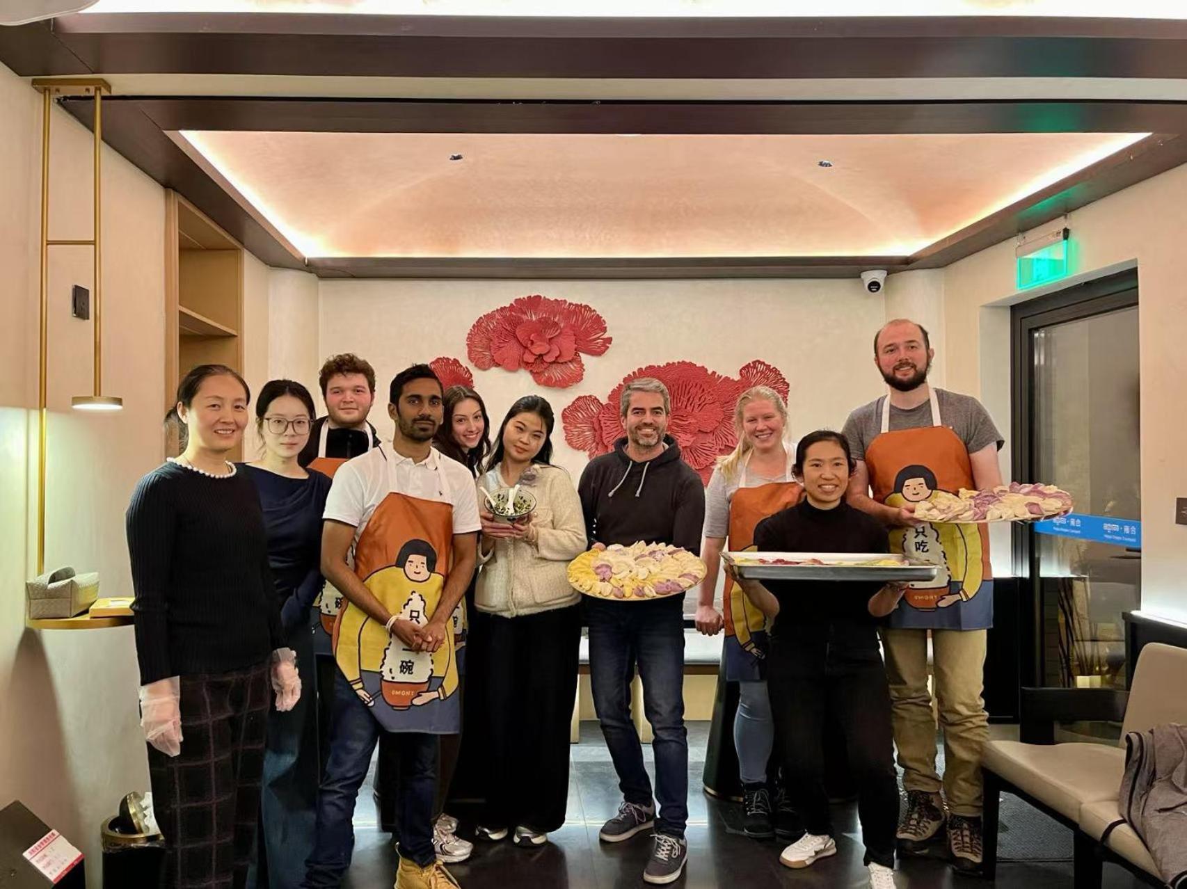 East Sacred Hotel ᴸᴱo---Foreign Accept---Tourism Service English-Speaking 丨 Near Tiananmen Forbidden City丨very Close To Metro Zhangzizhong And Beixinqiao 丨european Foot Ball English丨free Advance Tickets And Laundry Drying Service Coffee Snacks Bắc Kinh Ngoại thất bức ảnh